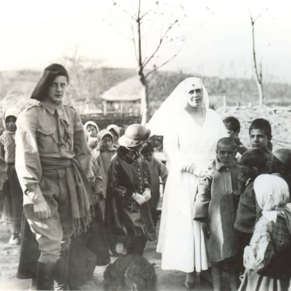 Moldova Regina Maris și Principele Nicolae cu orfani la Popricani