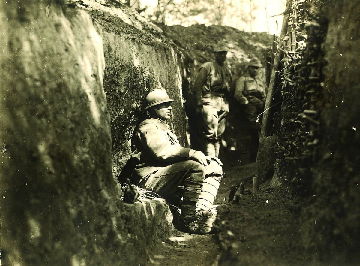 Moldova soldați în tranșee 1917